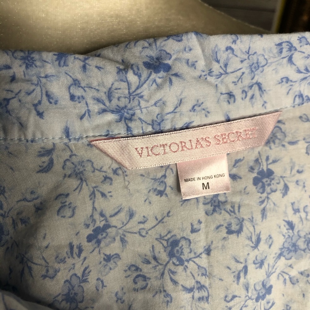 Victoria’s Secret | Blue Floral Pajama Top - Picture 3 of 3
